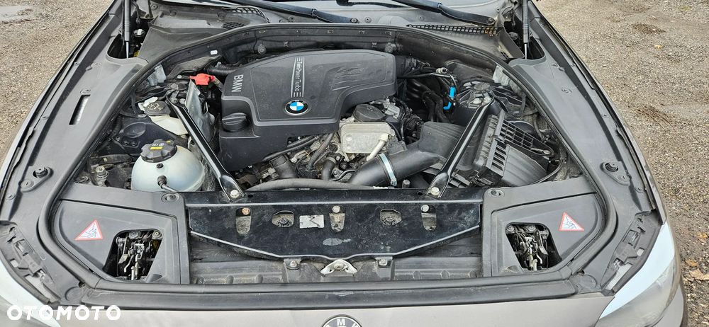 BMW Seria 5 - 16