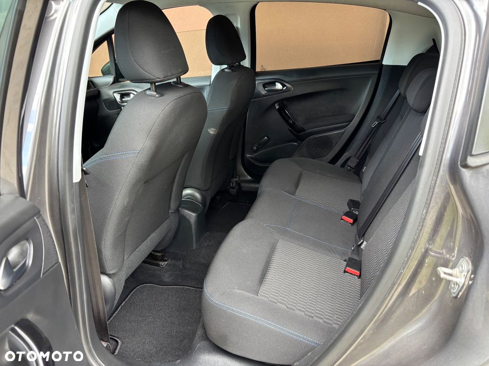 Peugeot 208 1.2 VTi Allure - 8