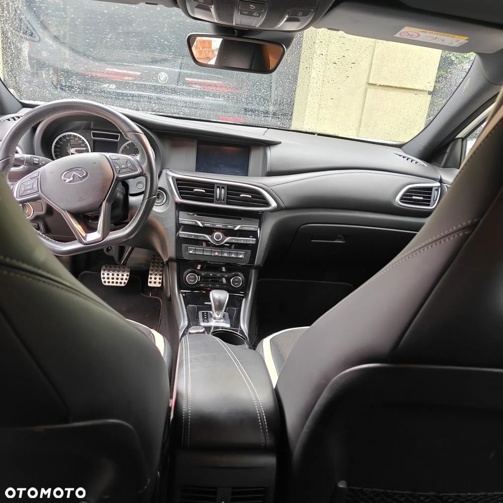 Infiniti Q30 1.6t Sport Tech 7DCT - 15