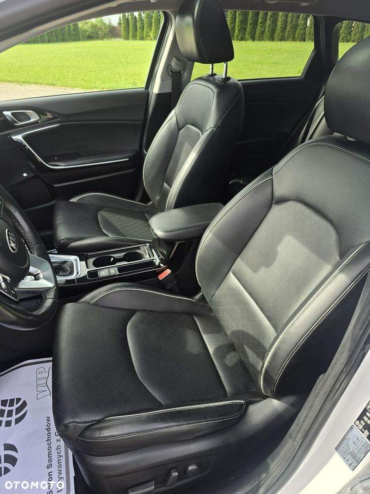 Kia Ceed - 15
