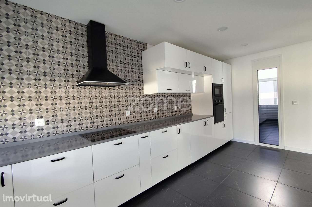 Moradia nova em Leiria - Grande imagem: 2/41