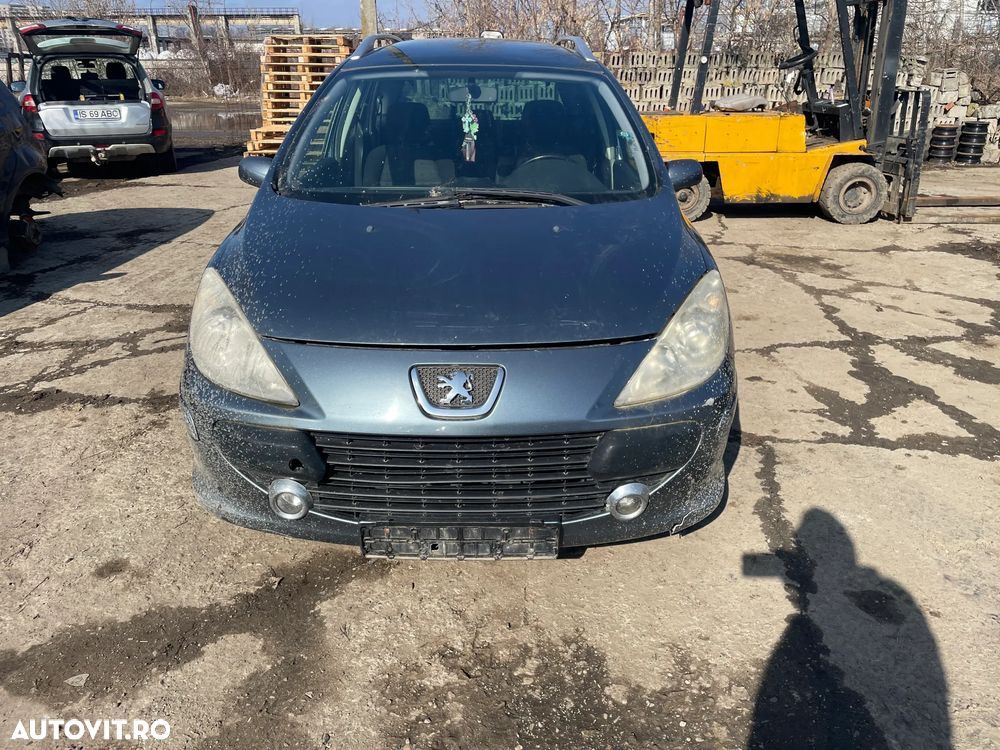 Dezmembrez Peugeot 307 SW 1.6 HDi 110Cp 80kW an 2005 Break Facelift - 2