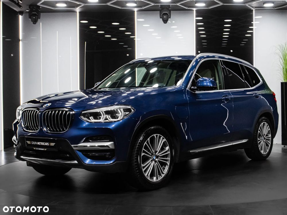 BMW X3 xDrive30e Luxury Line - 2