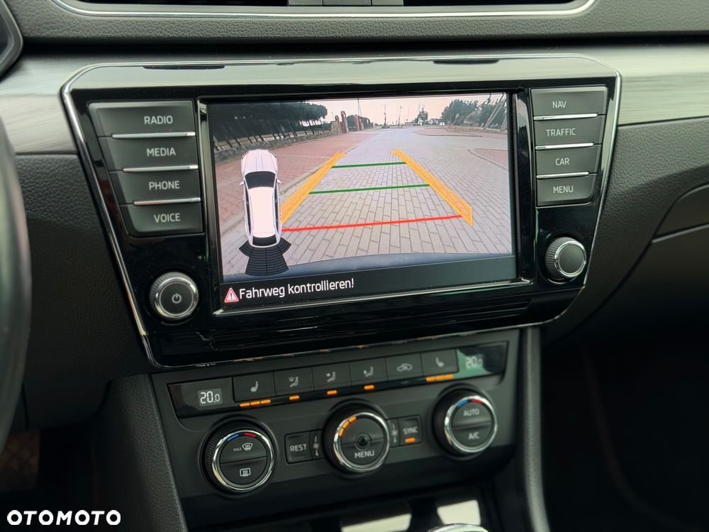 Skoda Superb 2.0 TDI DSG L&K - 10