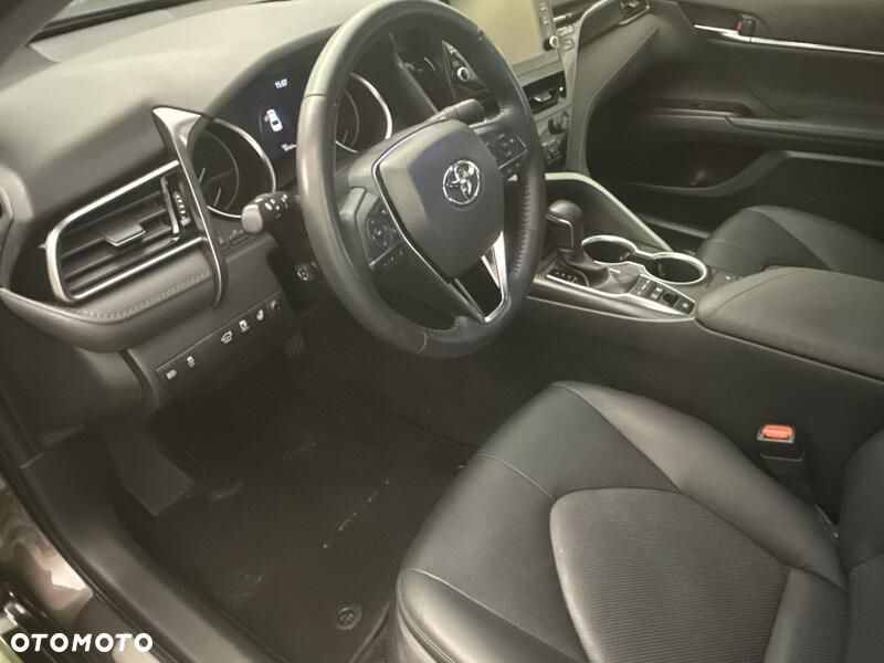 Toyota Camry 2.5 Hybrid Executive CVT - 10