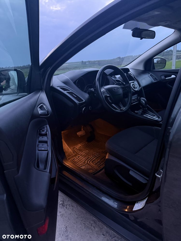 Ford Focus - 21