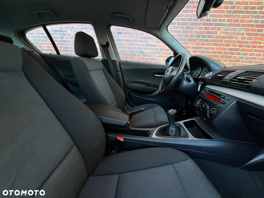 BMW Seria 1 118d - 14