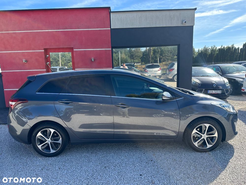 Hyundai i30 Kombi 1.6 CRDI Passion - 15