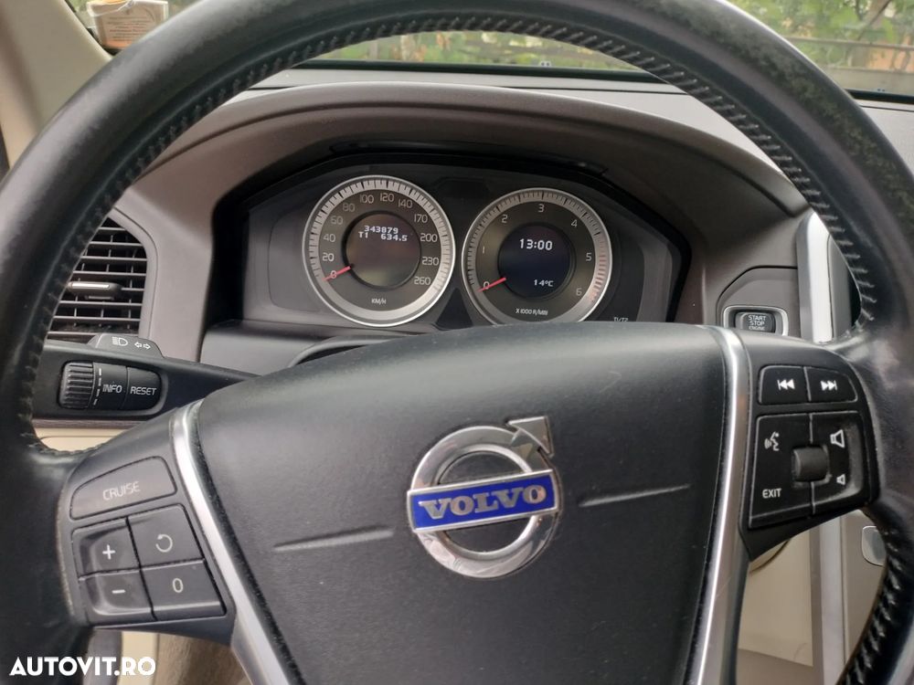 Volvo XC 60 D5 AWD A6 Basic - 18
