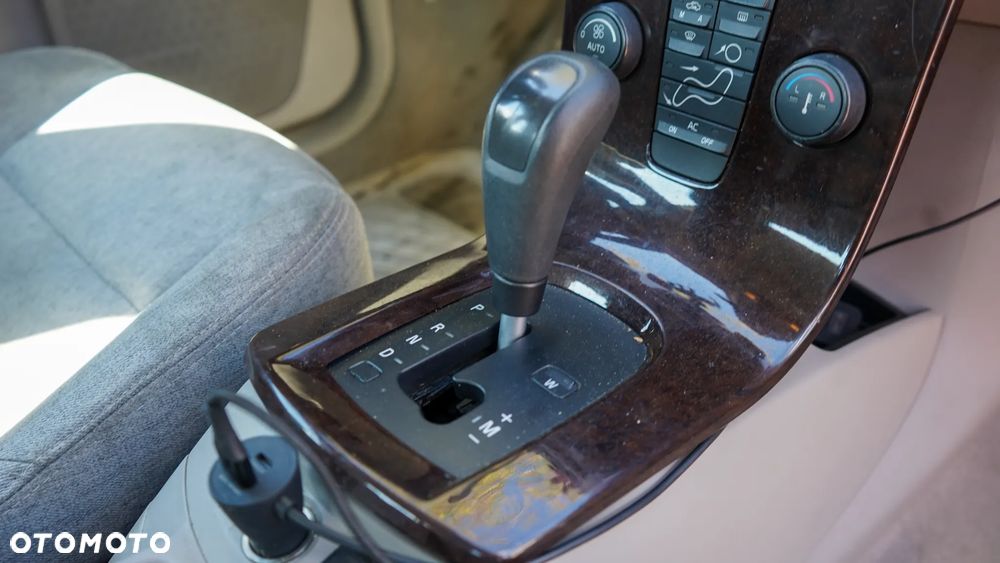 Volvo S40 2.4 - 6