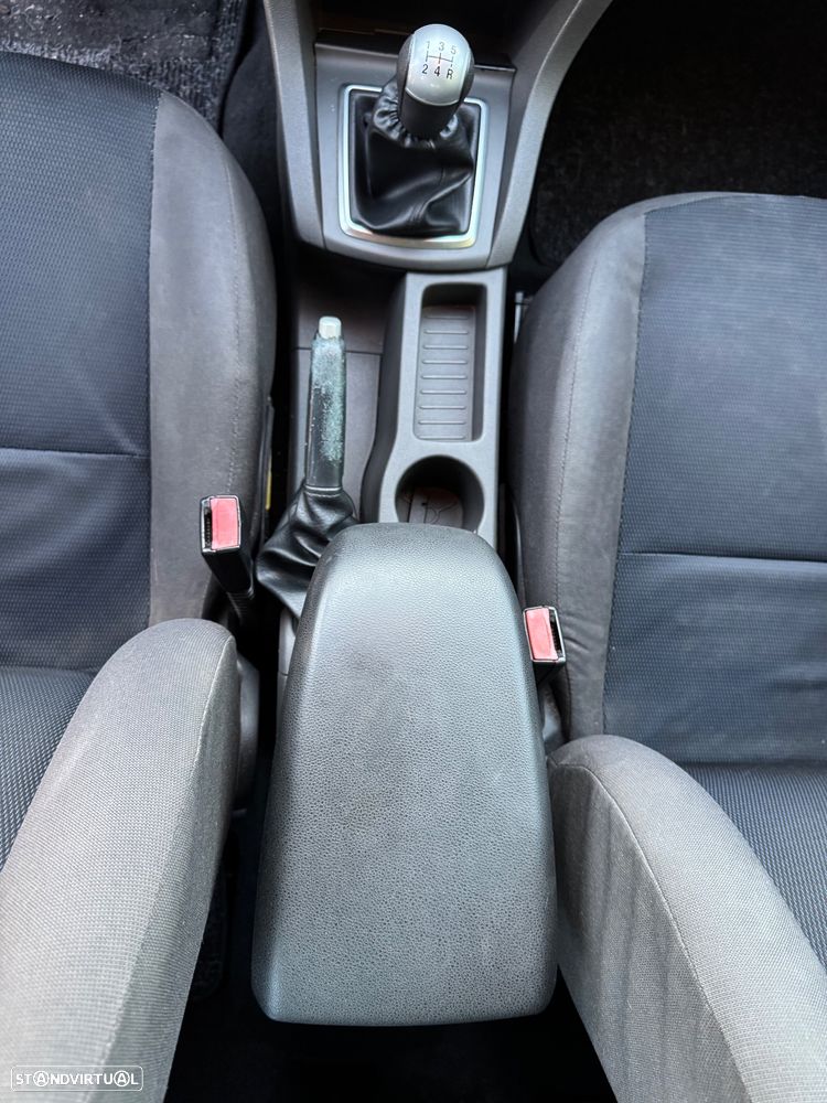 Ford Focus 1.6 TDCi Sport - 28
