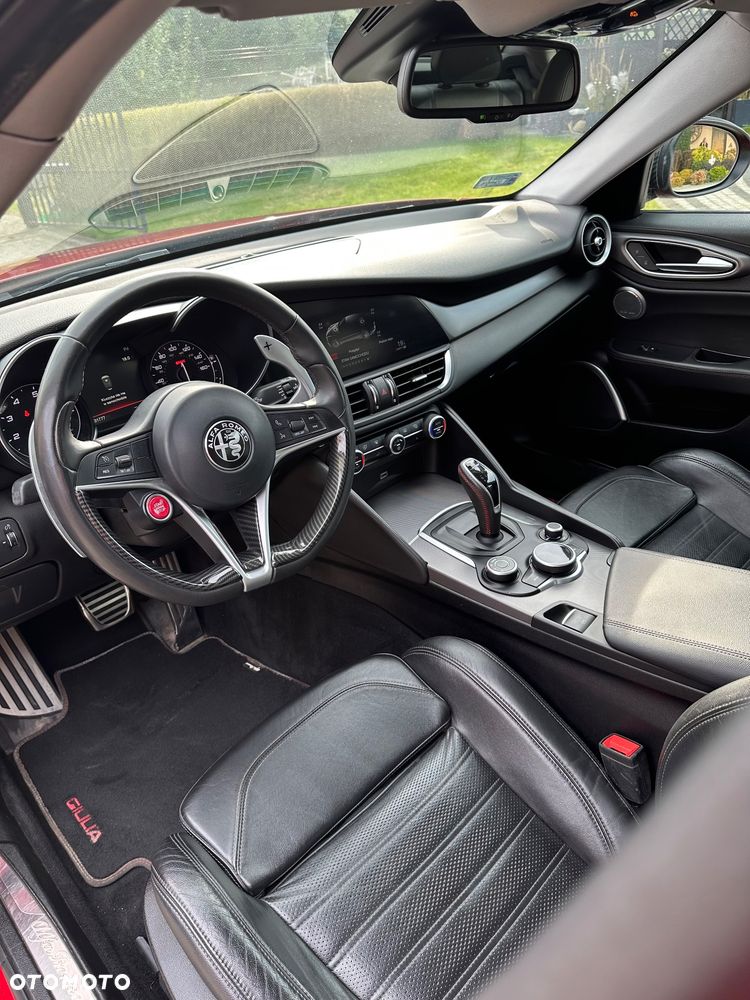 Alfa Romeo Giulia 2.0 Turbo 16V AT8 Veloce - 10
