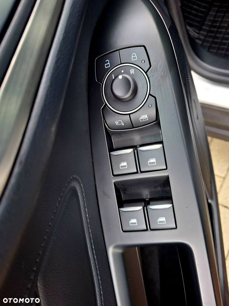 Ford Focus 1.5 EcoBlue STart-Stopp-System TITANIUM - 28