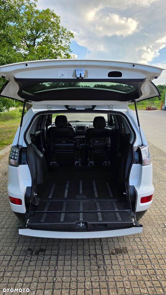 Mitsubishi Outlander 2.2 DI-D 4WD Intense - 10