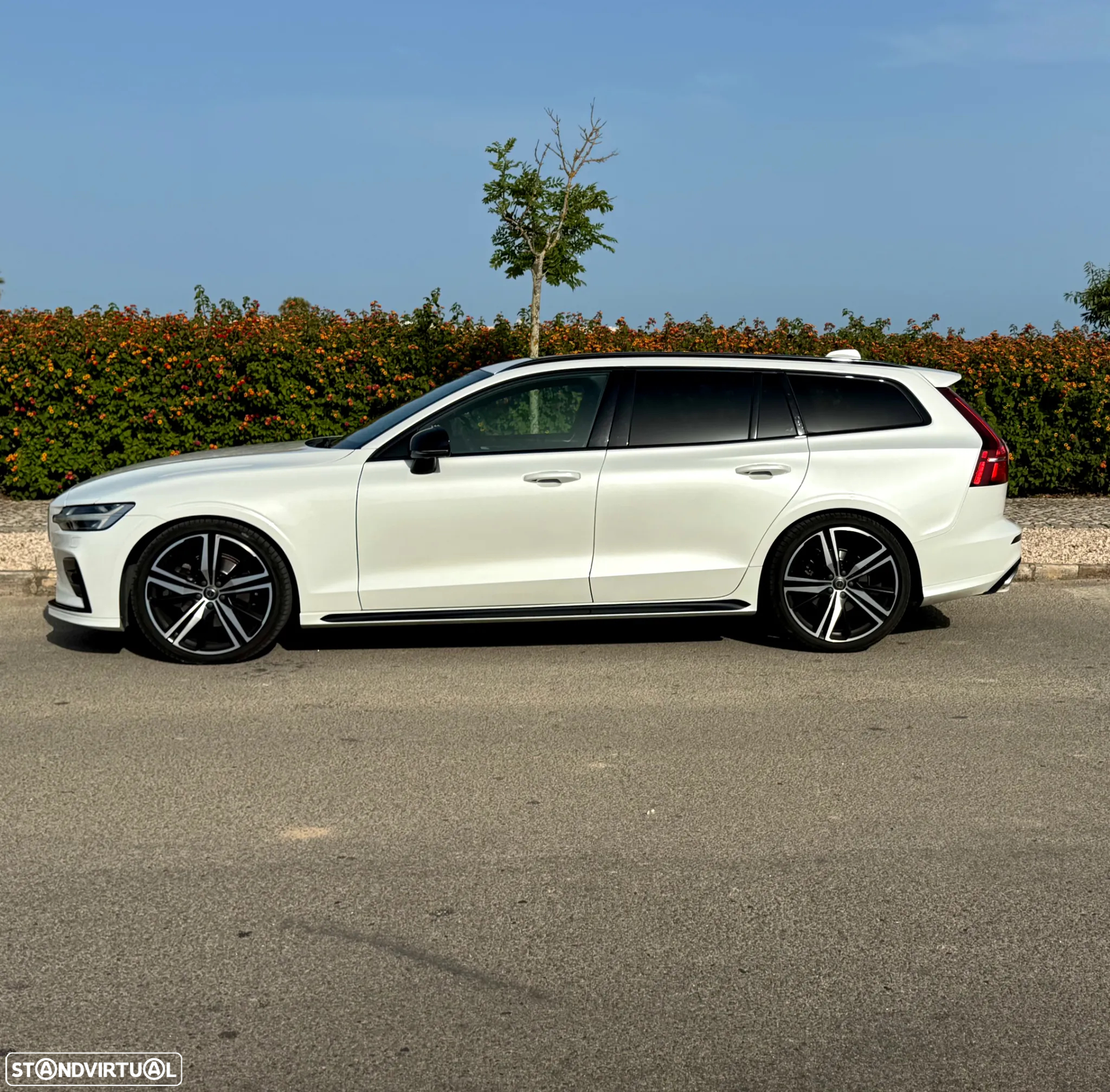 Volvo V60 2.0 D4 R-Design Geartronic - 6