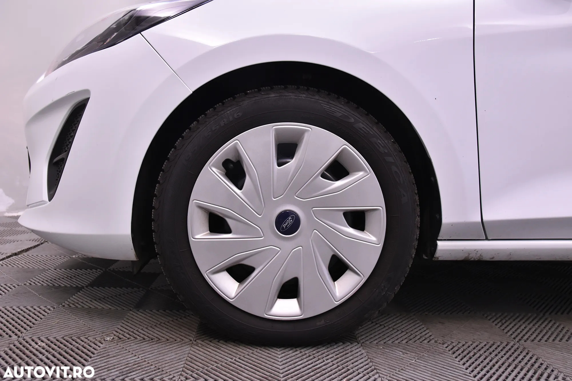 Ford Fiesta 1.1 Trend - 13