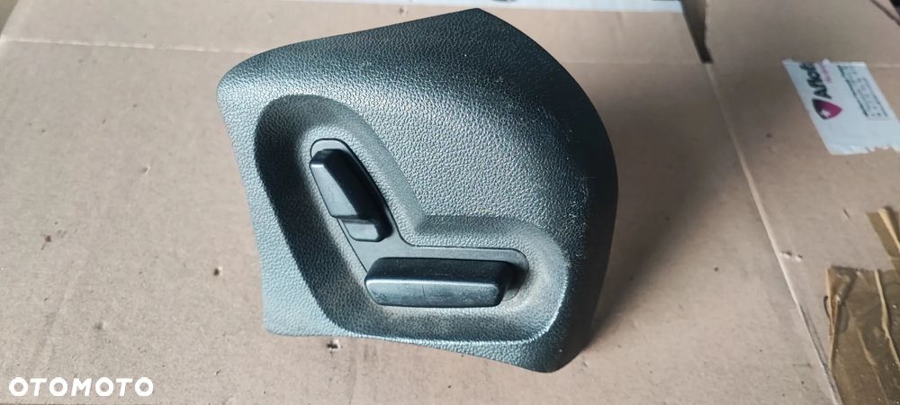 MERCEDES W211 PANEL STEROWANIA FOTELA PRAWEGO 2118211258