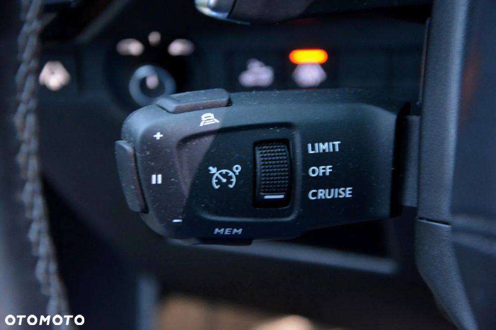 DS Automobiles DS 7 Crossback 2.0 BlueHDi Grand Chic - 32