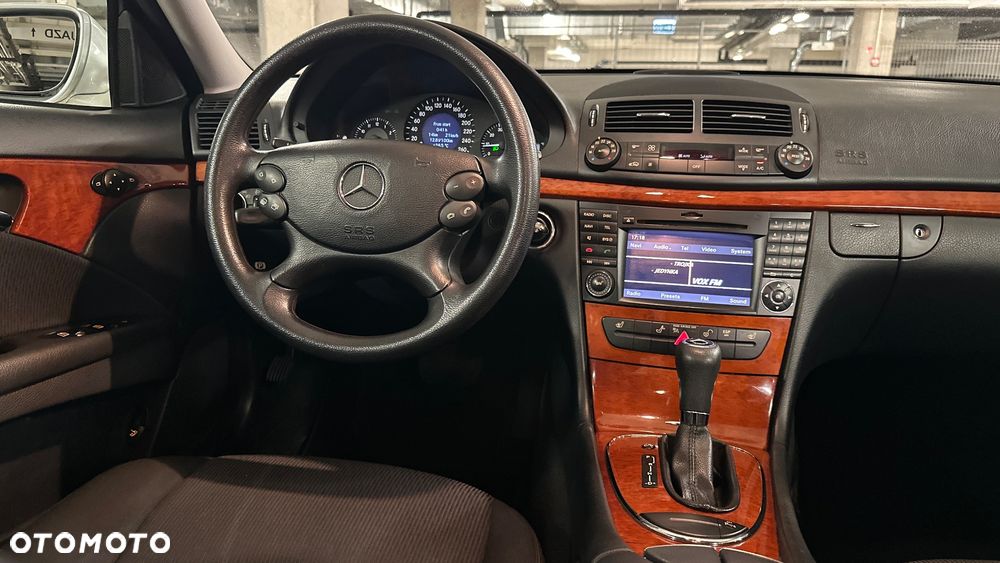 Mercedes-Benz Klasa E - 29