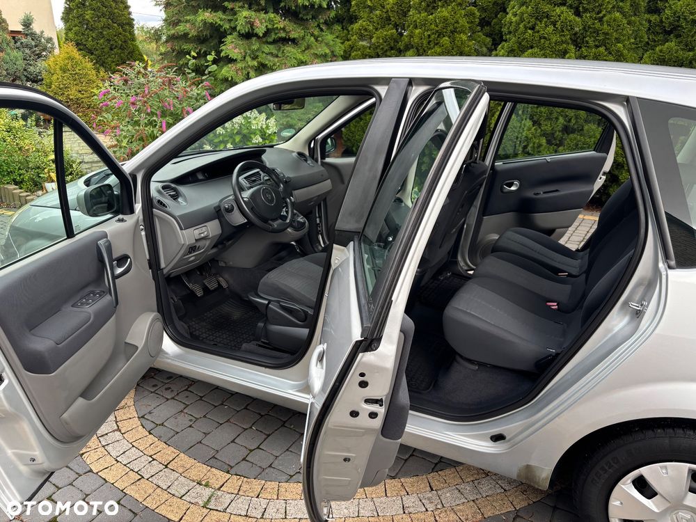 Renault Scenic 1.6 16V Expression - 7