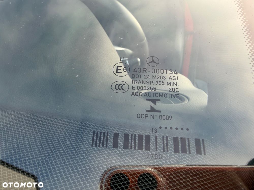 Mercedes-Benz Klasa C 200 7G-TRONIC Edition - 32