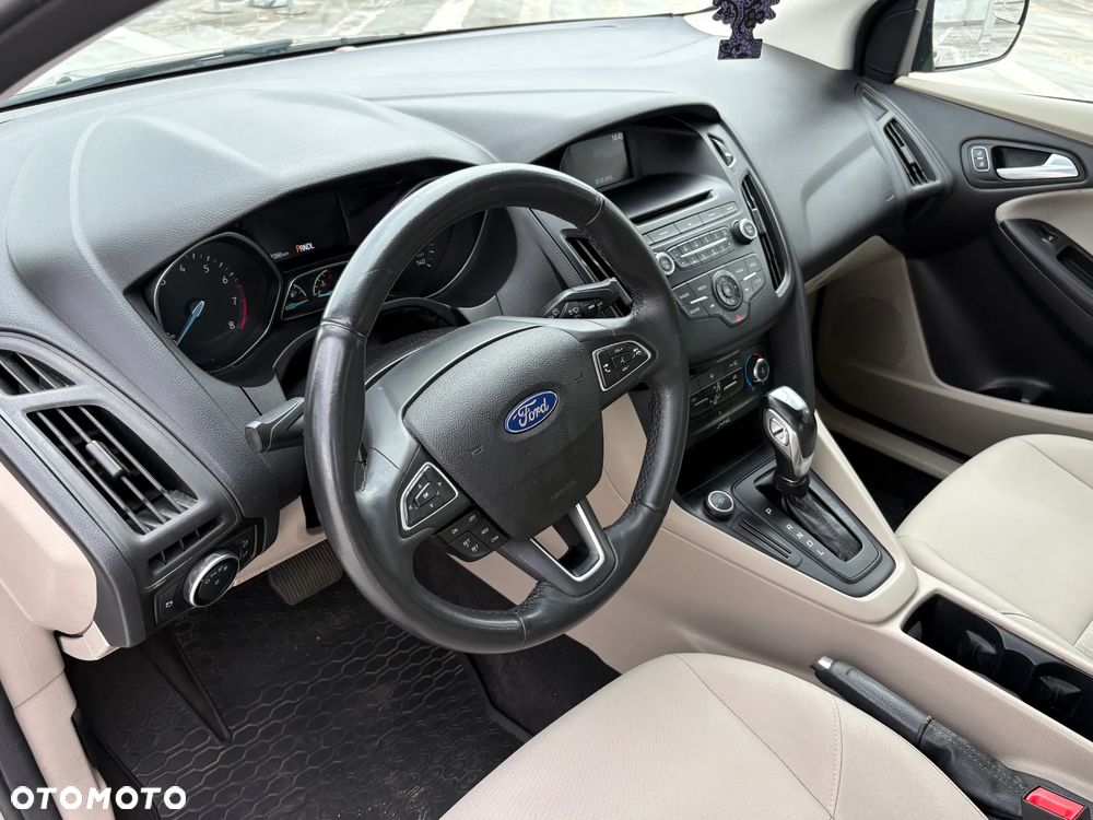 Ford Focus - 12