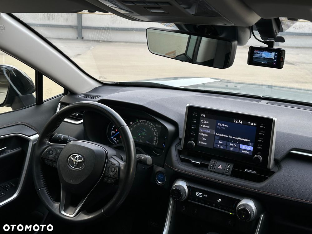 Toyota RAV4 - 6