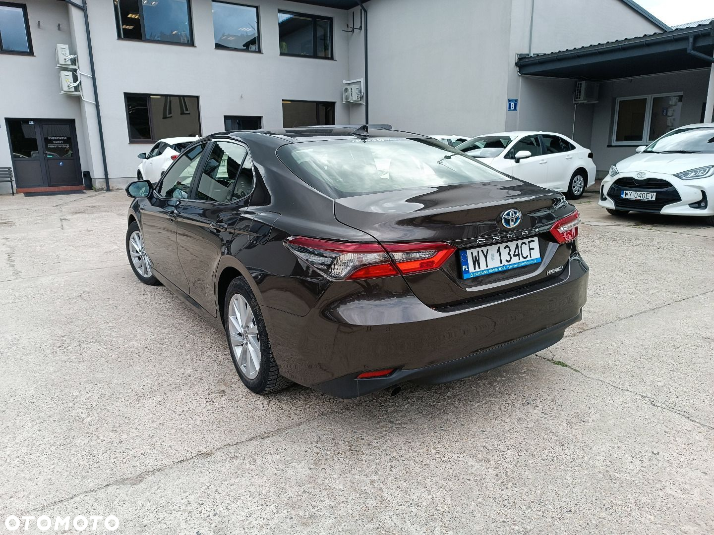 Toyota Camry - 6