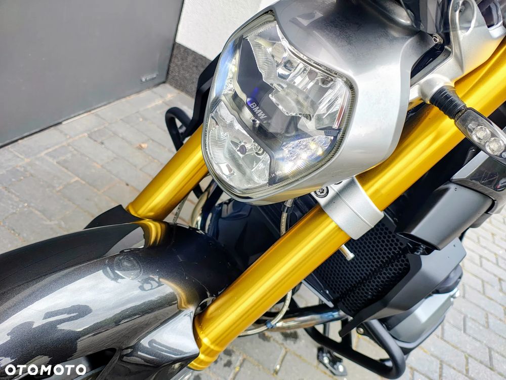 BMW R - 8