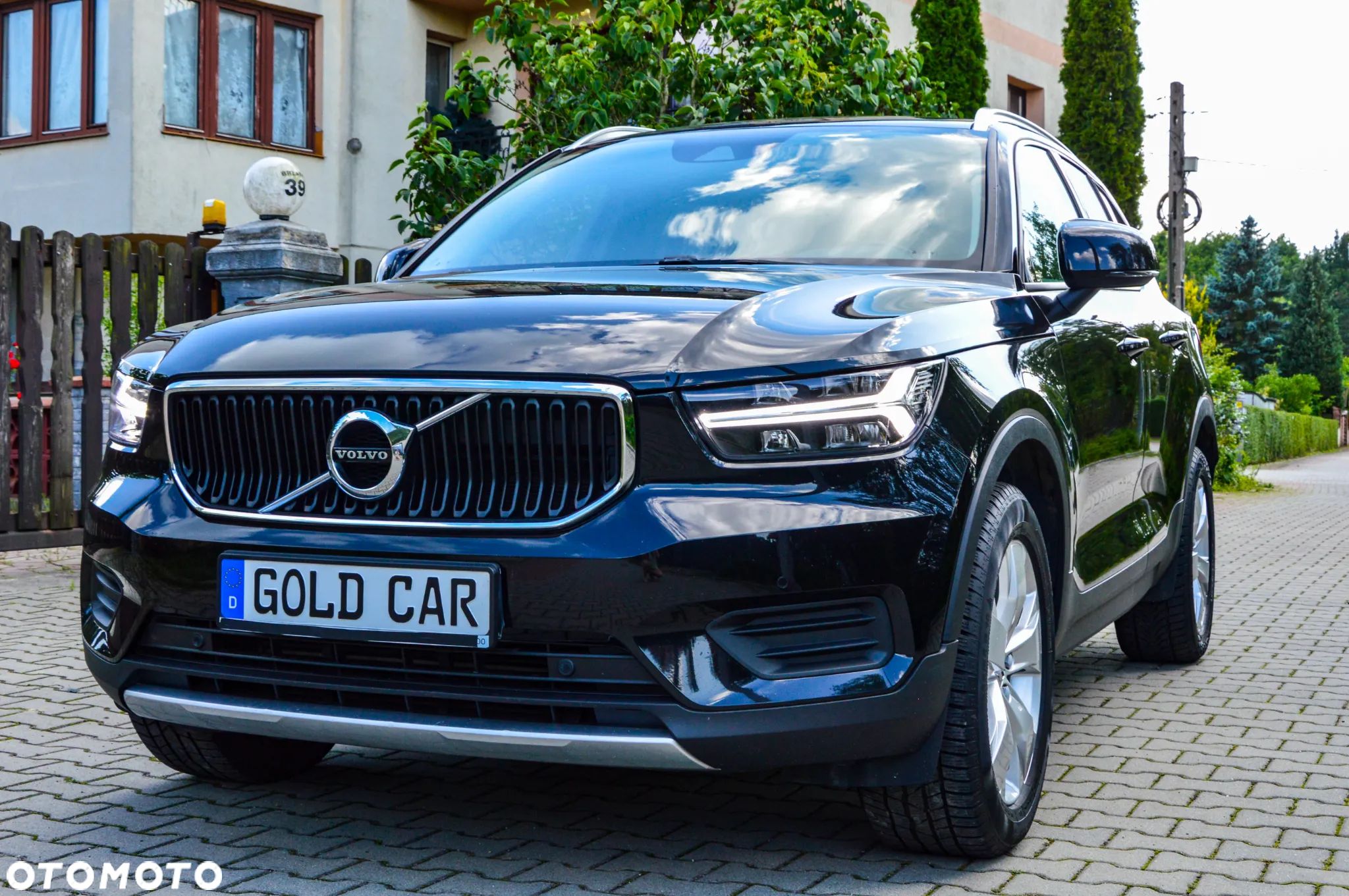 Volvo XC 40 T3 Momentum - 1