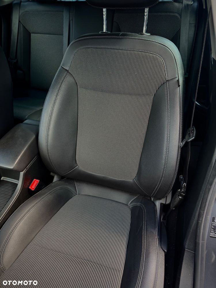 Opel Astra 1.4 T Cosmo - 25