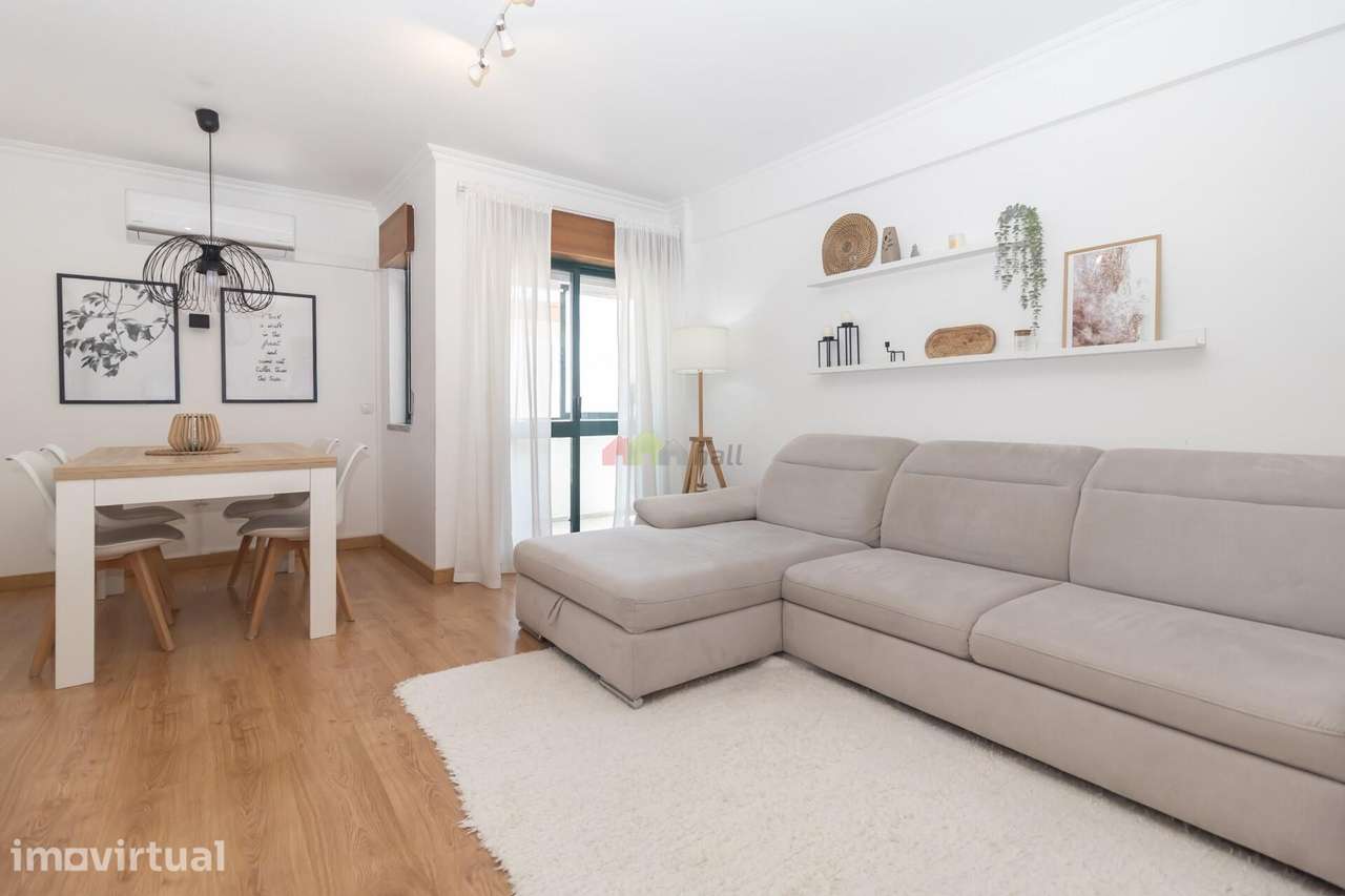 Apartamento T2 Remodelado com Arrecadação na Vila Verde em Alhos Vedro - Grande imagem: 3/33