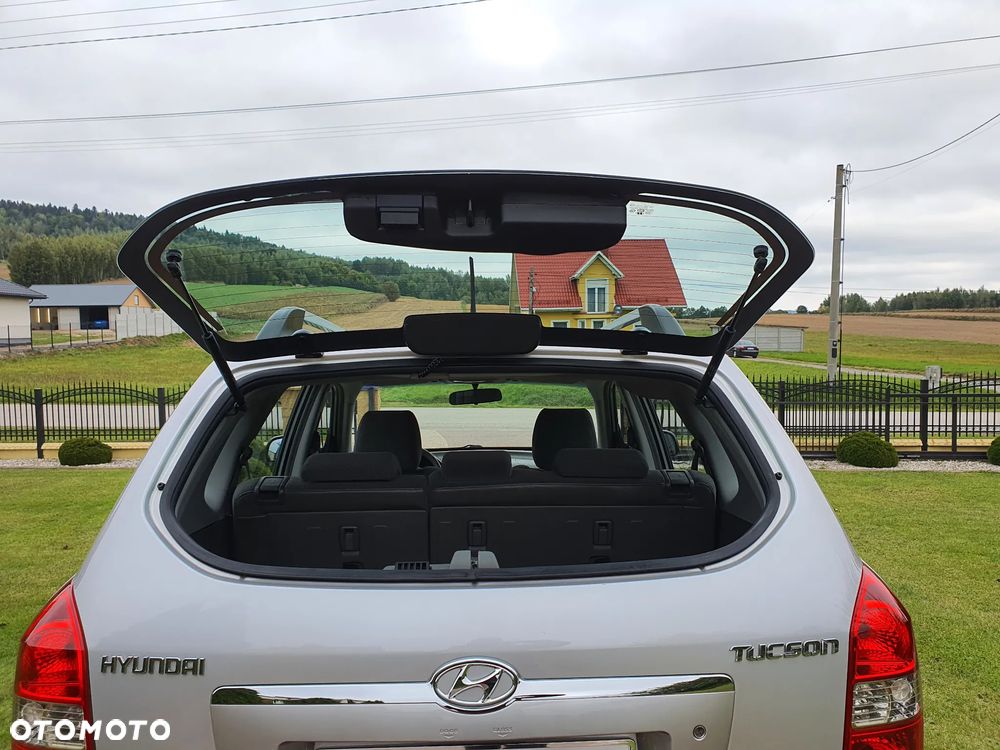Hyundai Tucson 2.0 Active / Style - 19