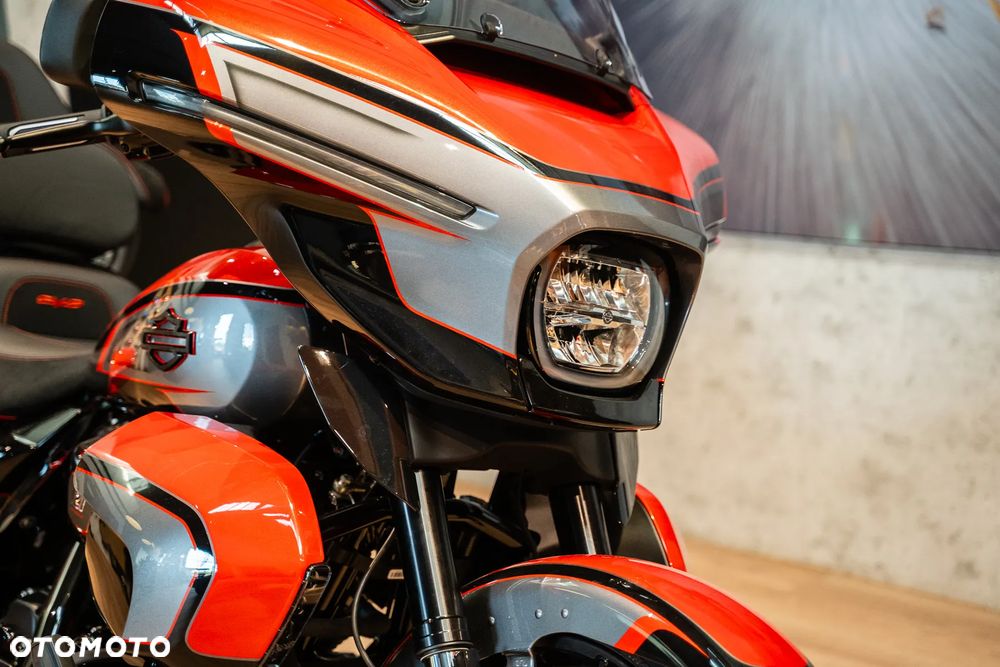 Harley-Davidson CVO Street Glide - 5