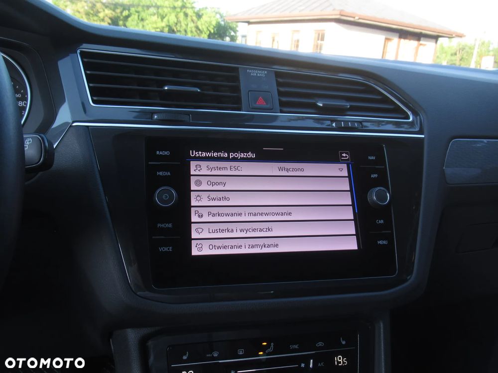 Volkswagen Tiguan 2.0 TSI 4Mot Life DSG - 22