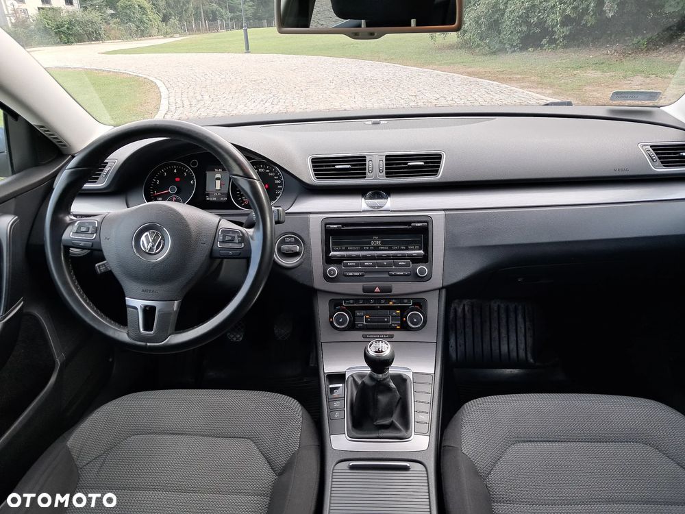 Volkswagen Passat 1.8 TSI Comfortline - 9