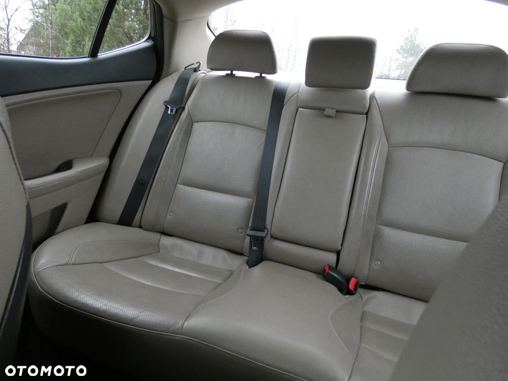 Kia Optima 1.7 CRDi L - 12