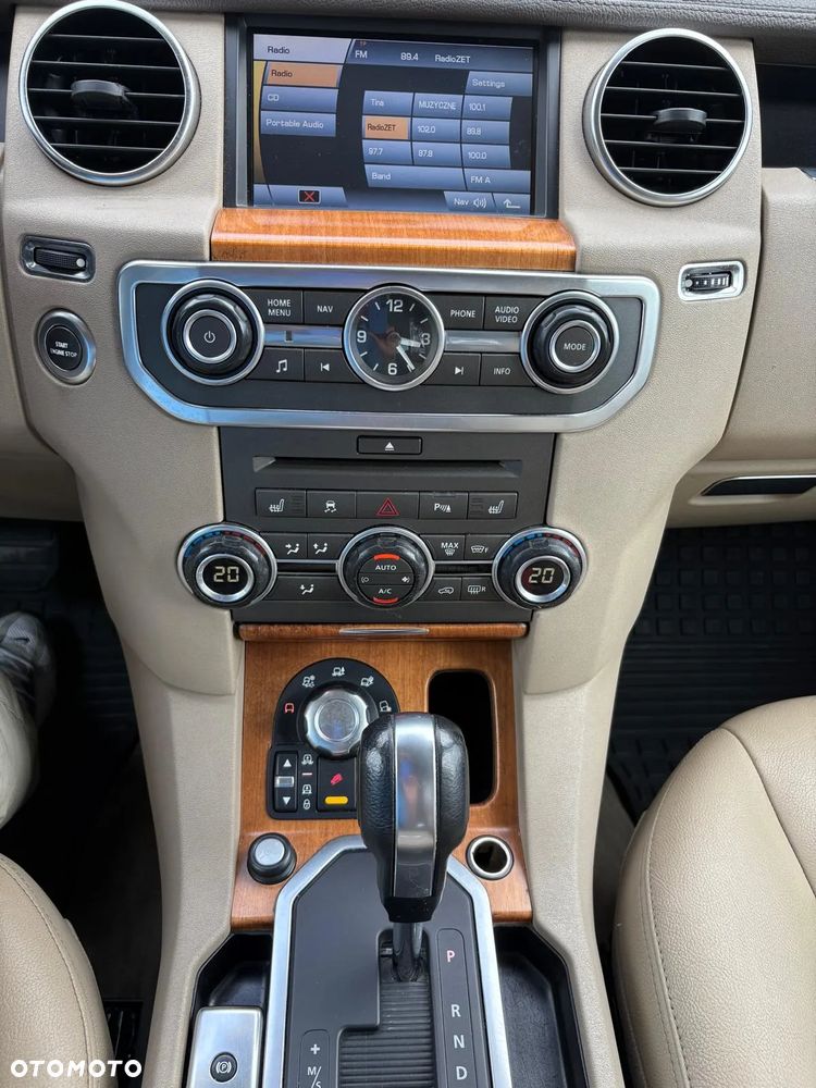 Land Rover Discovery IV 2.7D V6 HSE - 10