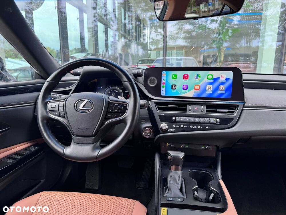 Lexus ES - 5