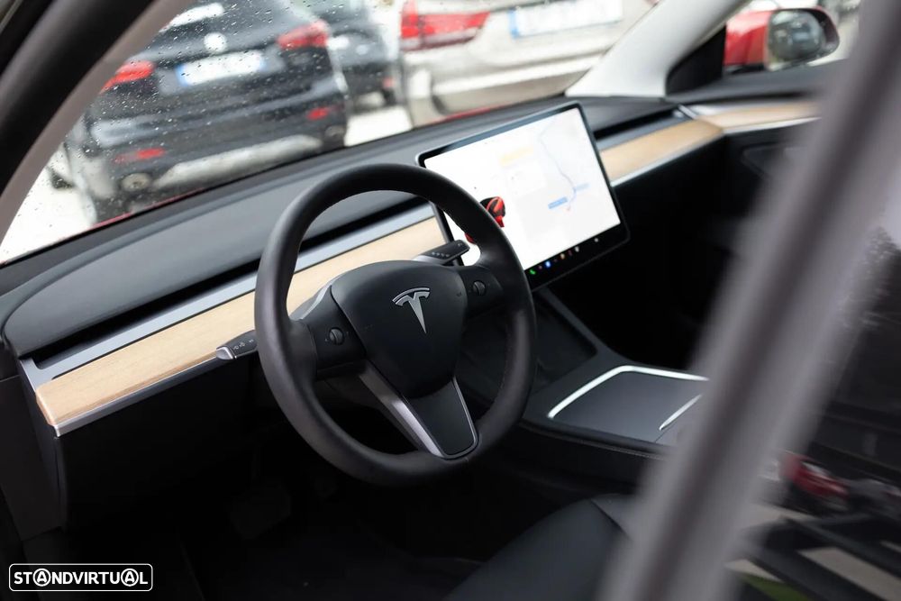 Tesla Model 3 Standard Range Plus RWD - 2