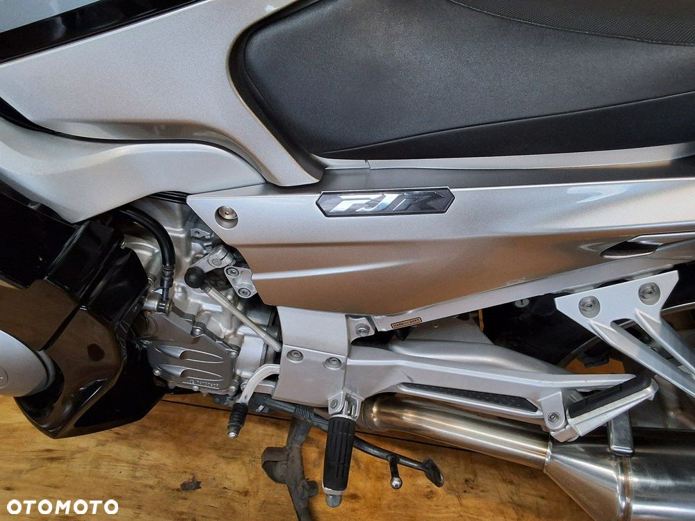 Yamaha FJR - 10