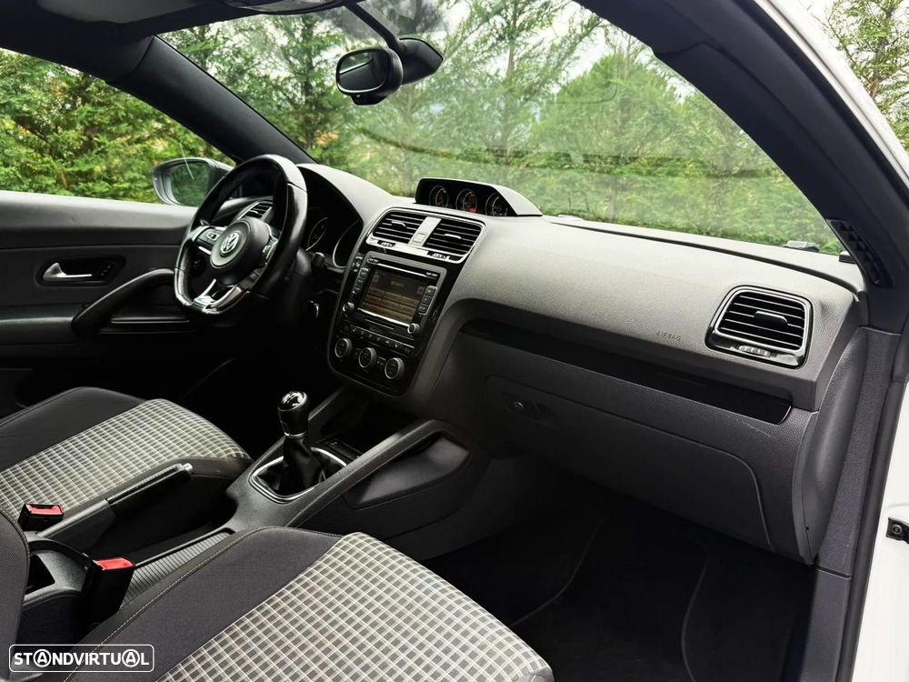 VW Scirocco 2.0 TDI Sport - 18