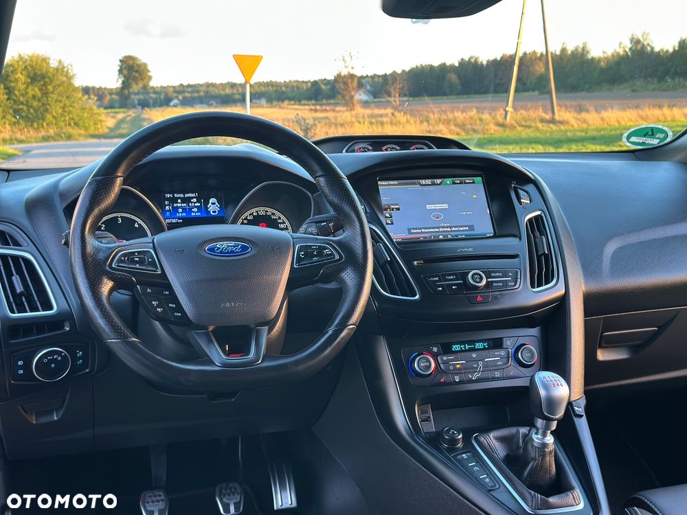 Ford Focus 2.0 TDCi ST - 16