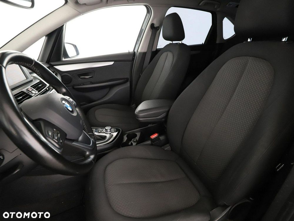 BMW Seria 2 218d - 14