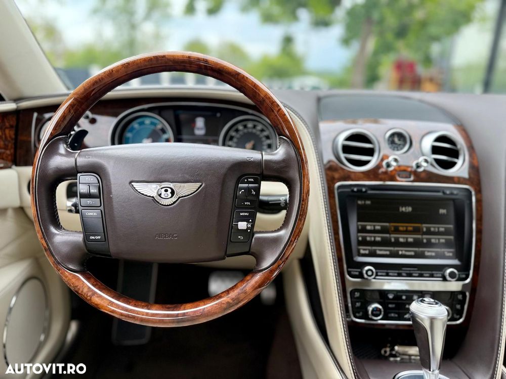 Bentley Flying Spur W12 - 12