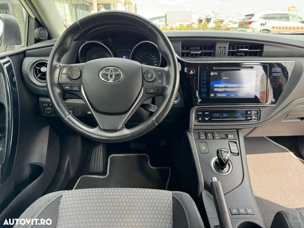 Toyota Auris 1.8 L VVT-i Sol+ - 14