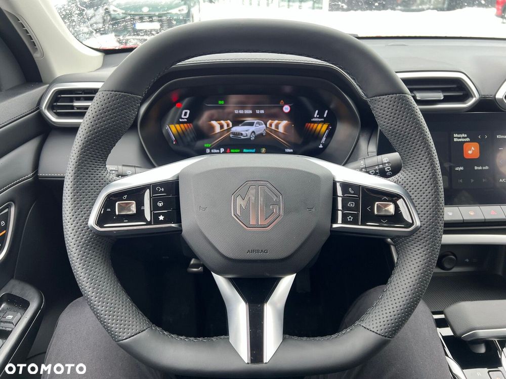 MG ZS Hybrid+ - 13