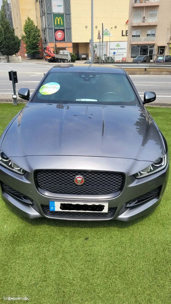 Jaguar XE 2.0 D R-Sport Aut. - 2
