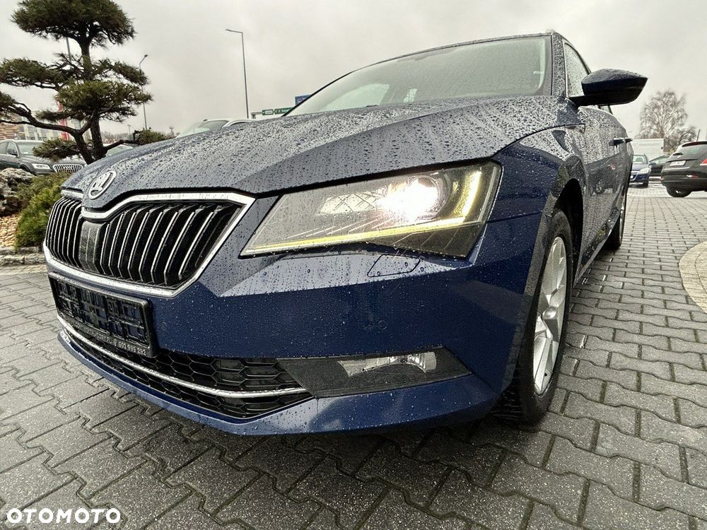 Skoda Superb 2.0 TDI Ambition DSG7 - 3