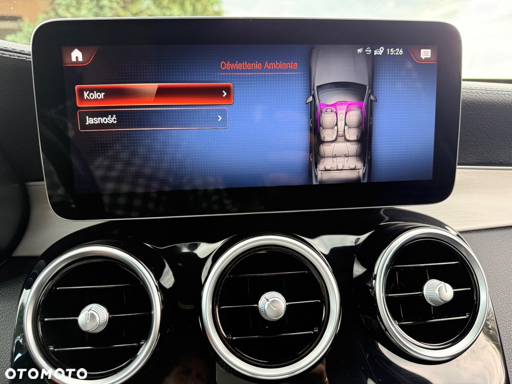 Mercedes-Benz GLC 300 4Matic 9G-TRONIC AMG Line Plus - 28